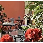 Three Apples Suites Taksim